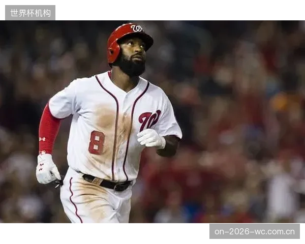 FranklinSports为2026年MLB全明星赛设计的限量版手套,首次将“抗汗摩擦系数认证”标识作为核心设计元素呈现 FranklinSports为2026年MLB全明星赛设计的限量版手套,首次将“抗汗摩擦系数认证”标识作为核心设计元素呈现